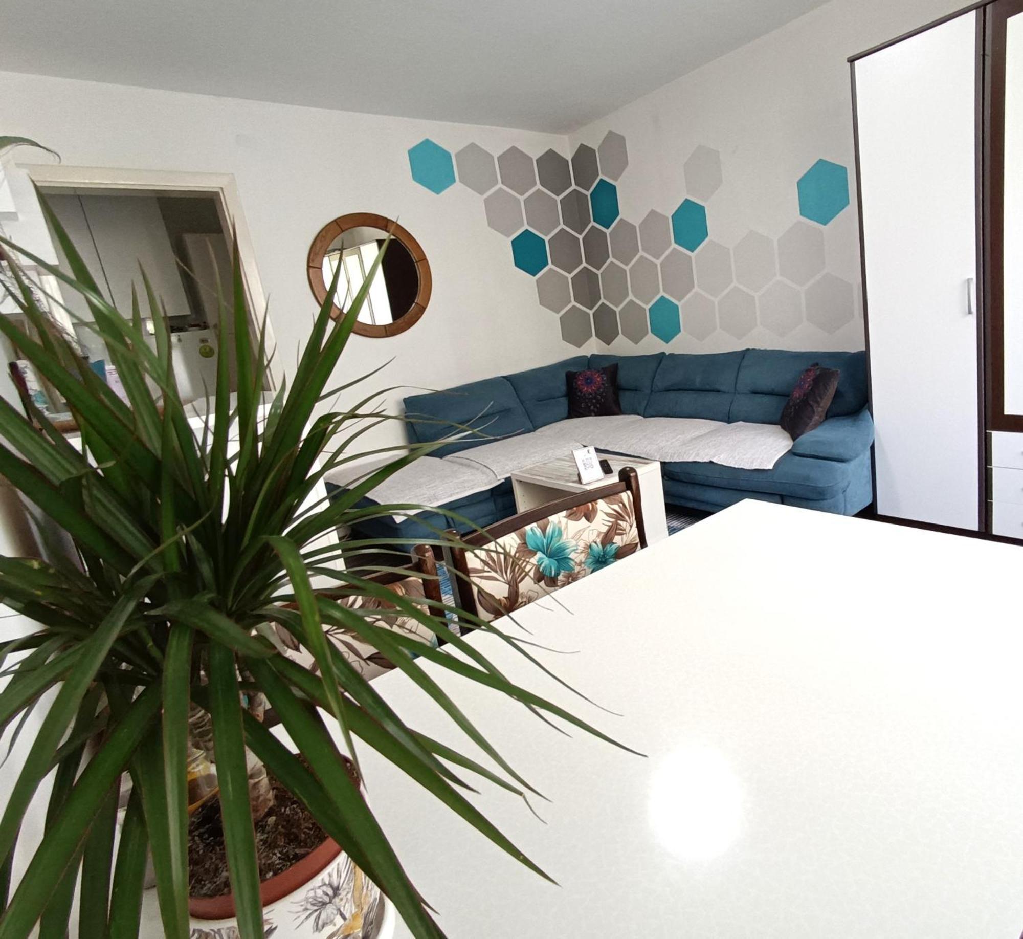 Flamingo 365 - Near City Center With Free Parking Сараево Екстериор снимка